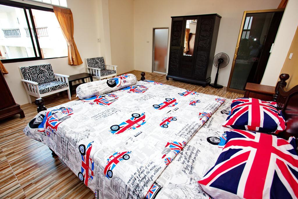 Sea Breeze Guest House Cha-Am Oda fotoğraf