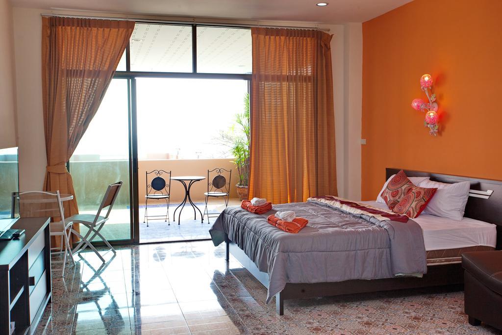 Sea Breeze Guest House Cha-Am Oda fotoğraf